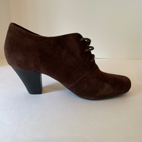 Clarks Bendables Ruby Diamond Brown Suede Leather 8.5 Ankle Boot - Picture 8 of 12